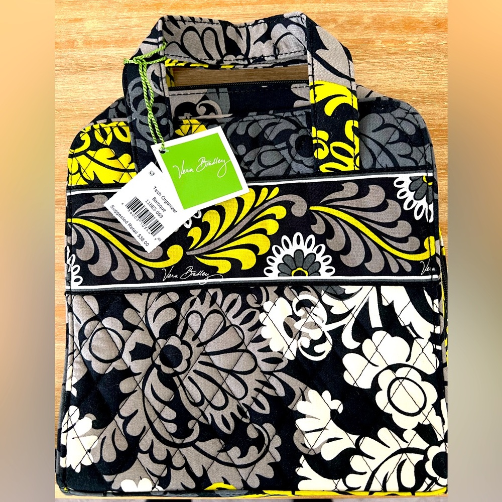 BNWT. Vera Bradley Baroque Travel Tech Organizer